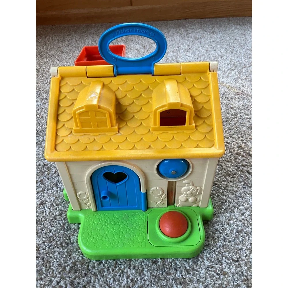 Vintage 1984 Fisher-Price Activity Playhouse 136 Carry Handle Toy Made in USA
